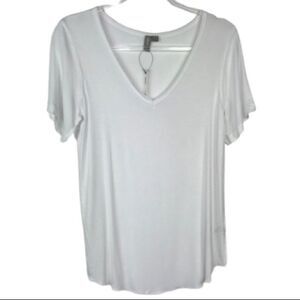 ASOS Maternity White V-neck Short Sleeve T-Shirt 4 NWT